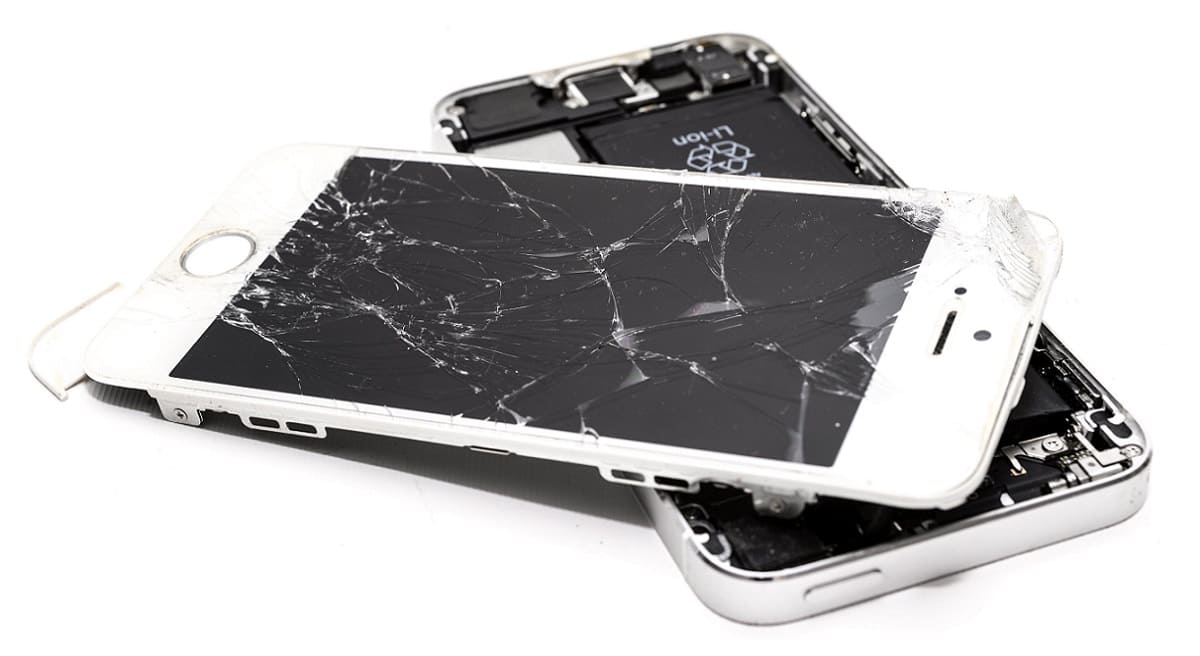 Why Fixing Your iPhone May Soon Get Cheaper And Easier?