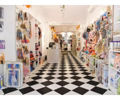 Heads Up For Tails Pet Supply Store | Khan Market, Delhi