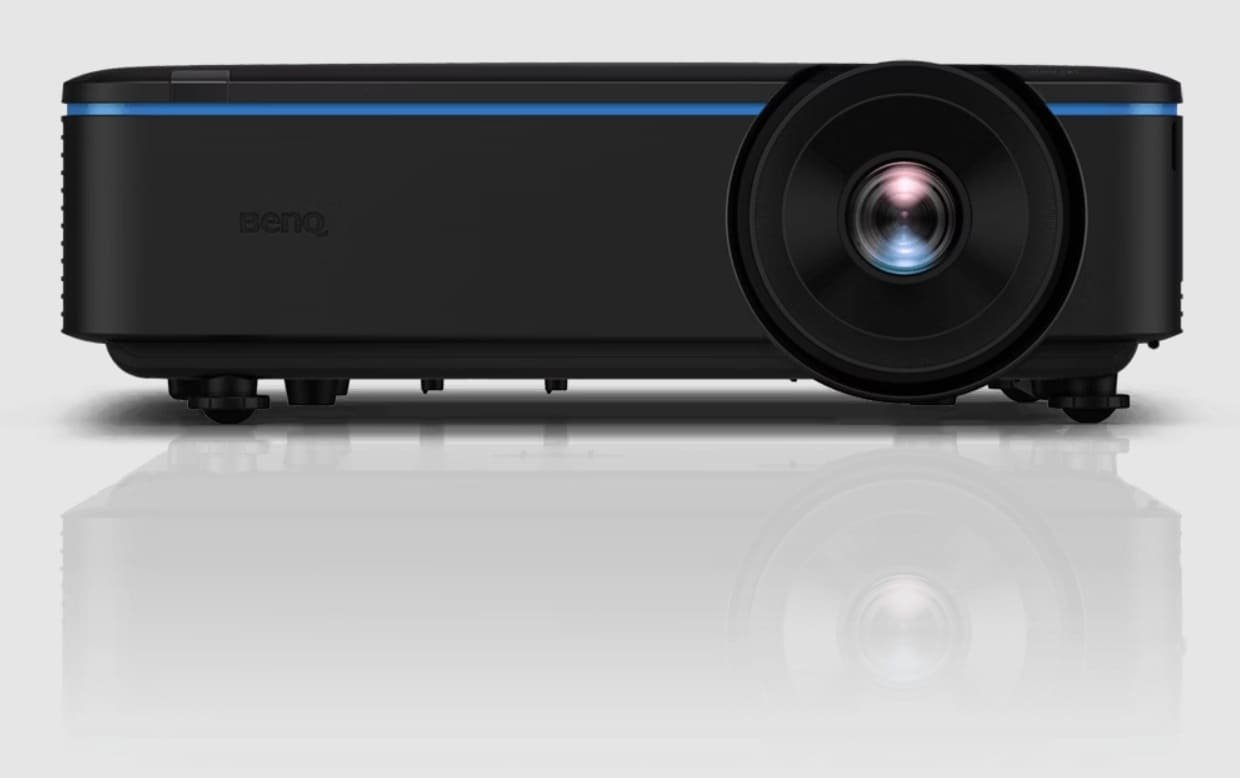 BenQ LU895UST Projector Review: A Compact Ultra-Short-Throw Laser Powerhouse for Bright Environments